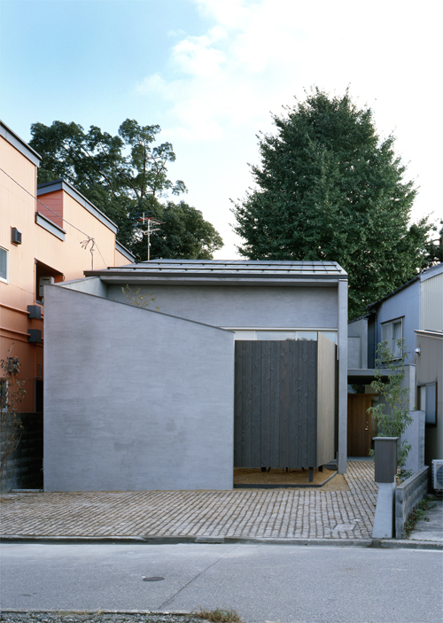 A House in Sanshamachi