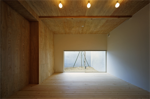 A House in Sanshamachi